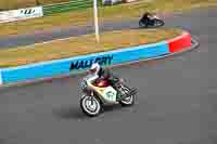 Vintage-motorcycle-club;eventdigitalimages;mallory-park;mallory-park-trackday-photographs;no-limits-trackdays;peter-wileman-photography;trackday-digital-images;trackday-photos;vmcc-festival-1000-bikes-photographs